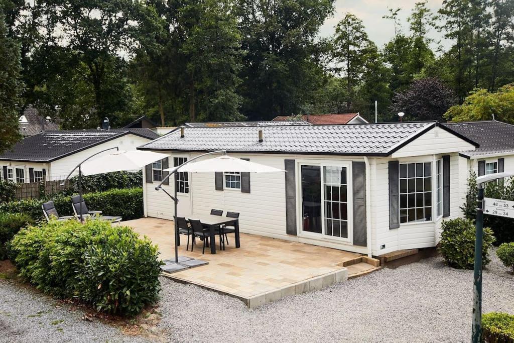4 Persons Chalet Valkenbosch Situated In The Forested Area Oisterwijk Exterior foto